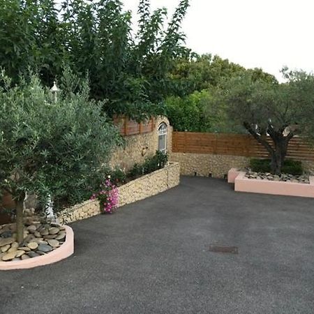 Appartement Rez De Chausse Bollène Exteriér fotografie